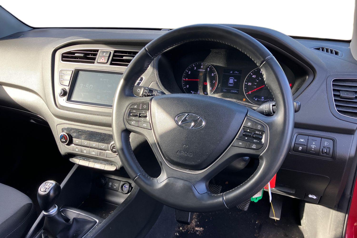 Used Hyundai i20 2019 for sale - 78038108: Photo 3