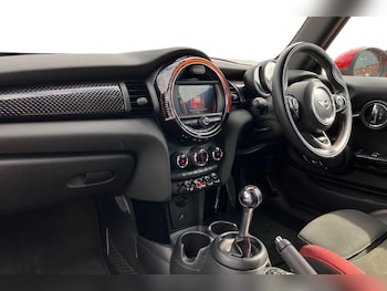 Used MINI Hatch 2018 for sale - 79043351: Photo