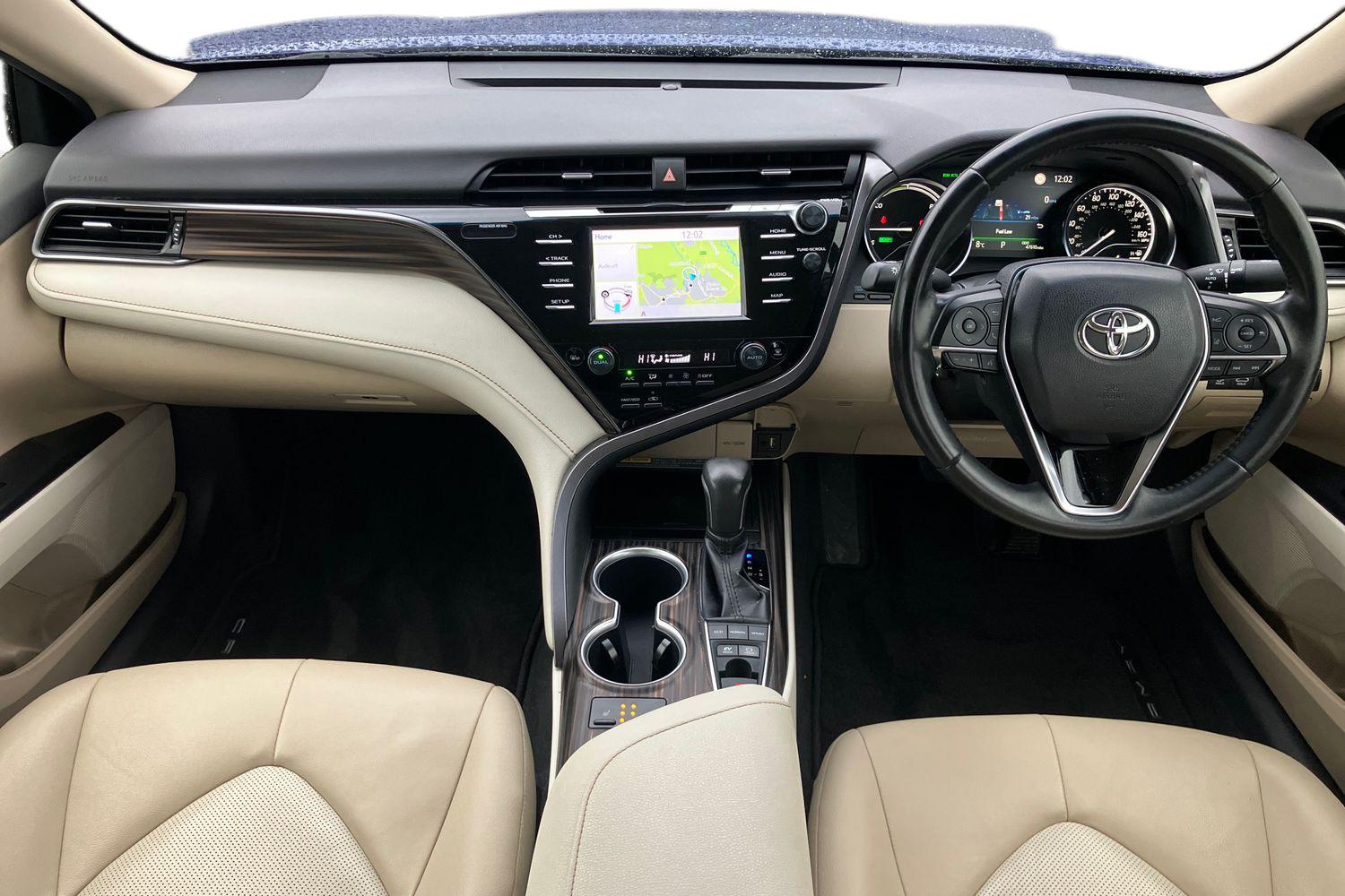 Used Toyota Camry 2020 for sale - 76267977: Photo 3