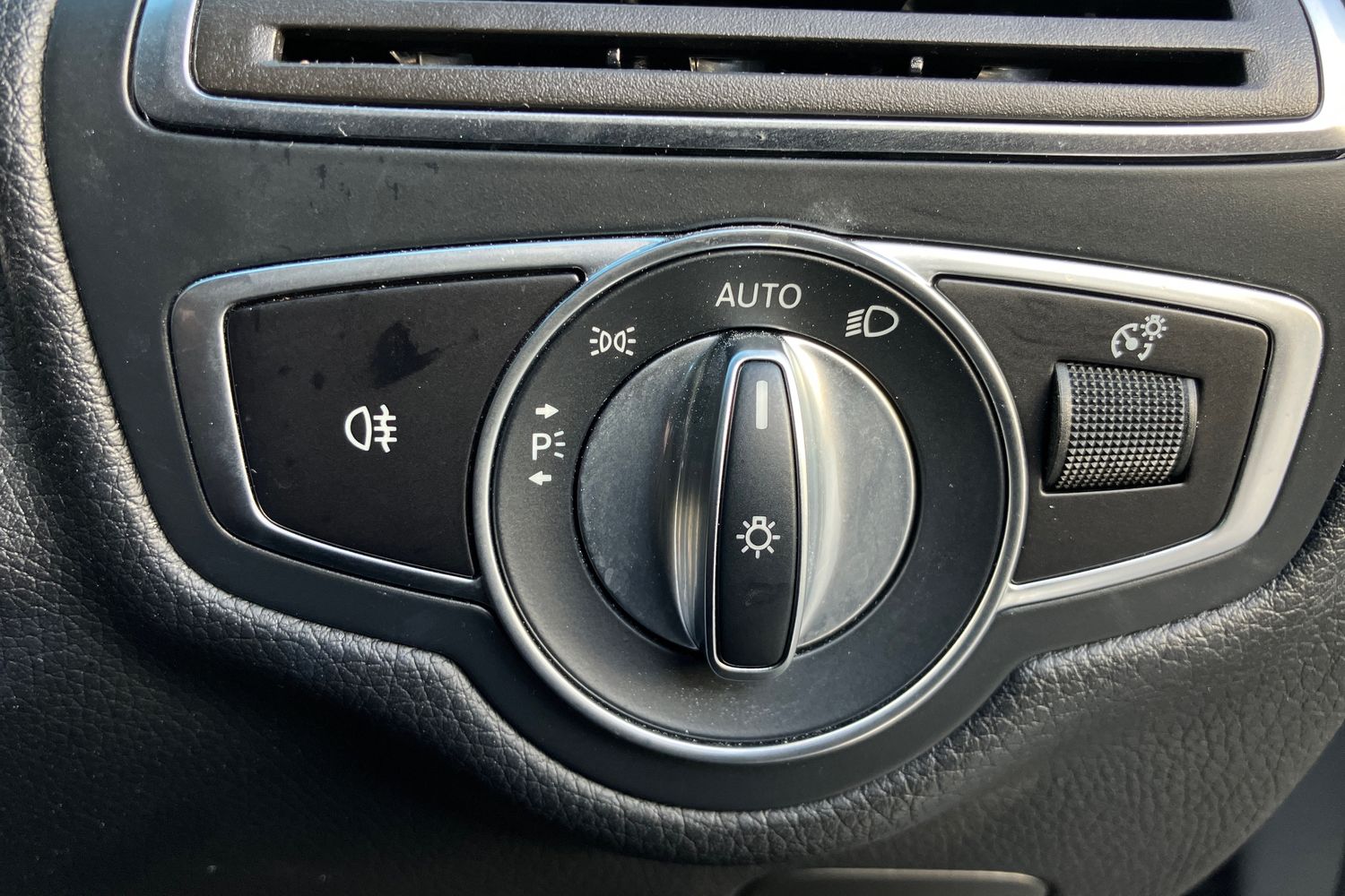 Used Mercedes-Benz C Class 2020 for sale - 76662148: Photo 19