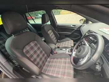 Used Volkswagen Golf 2019 for sale - 78852203: Photo