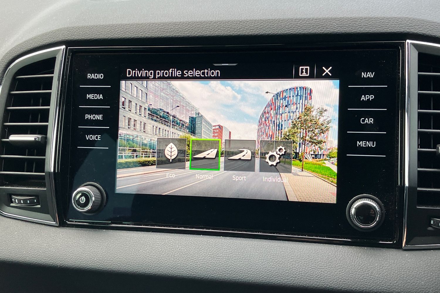 Used Skoda Karoq 2022 for sale - 77527545: Photo 12