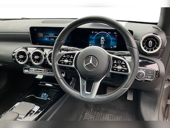 Used Mercedes-Benz A-Class 2019 for sale - 76065183: Photo 3