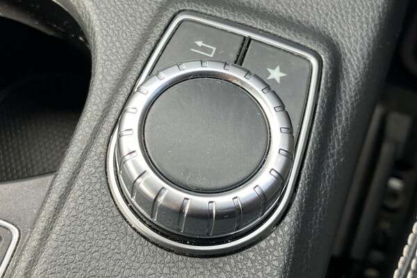 Used Mercedes-Benz A-Class 2018 for sale - 76065293: Photo 11