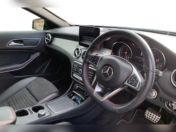 Used Mercedes-Benz GLA 2019 for sale - 77700749: Photo