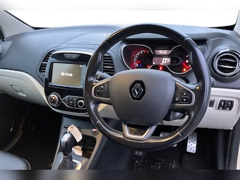 Used Renault Captur 2020 for sale - 76541063: Photo