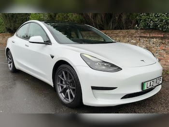Tesla - Model 3