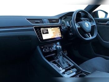 Used Skoda Superb 2019 for sale - 76617075: Photo