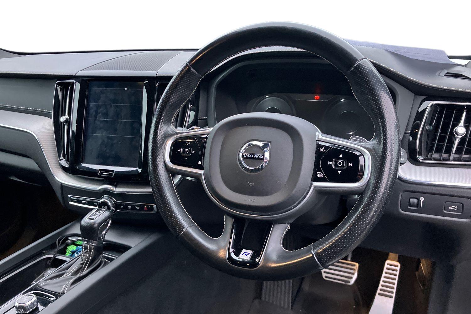 Used Volvo XC60 2018 for sale - 76115089: Photo 3