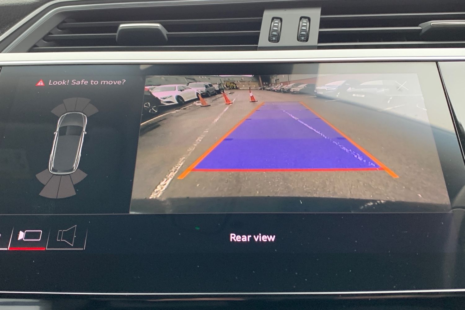 Used Audi e-tron 2021 for sale - 77117888: Photo 11