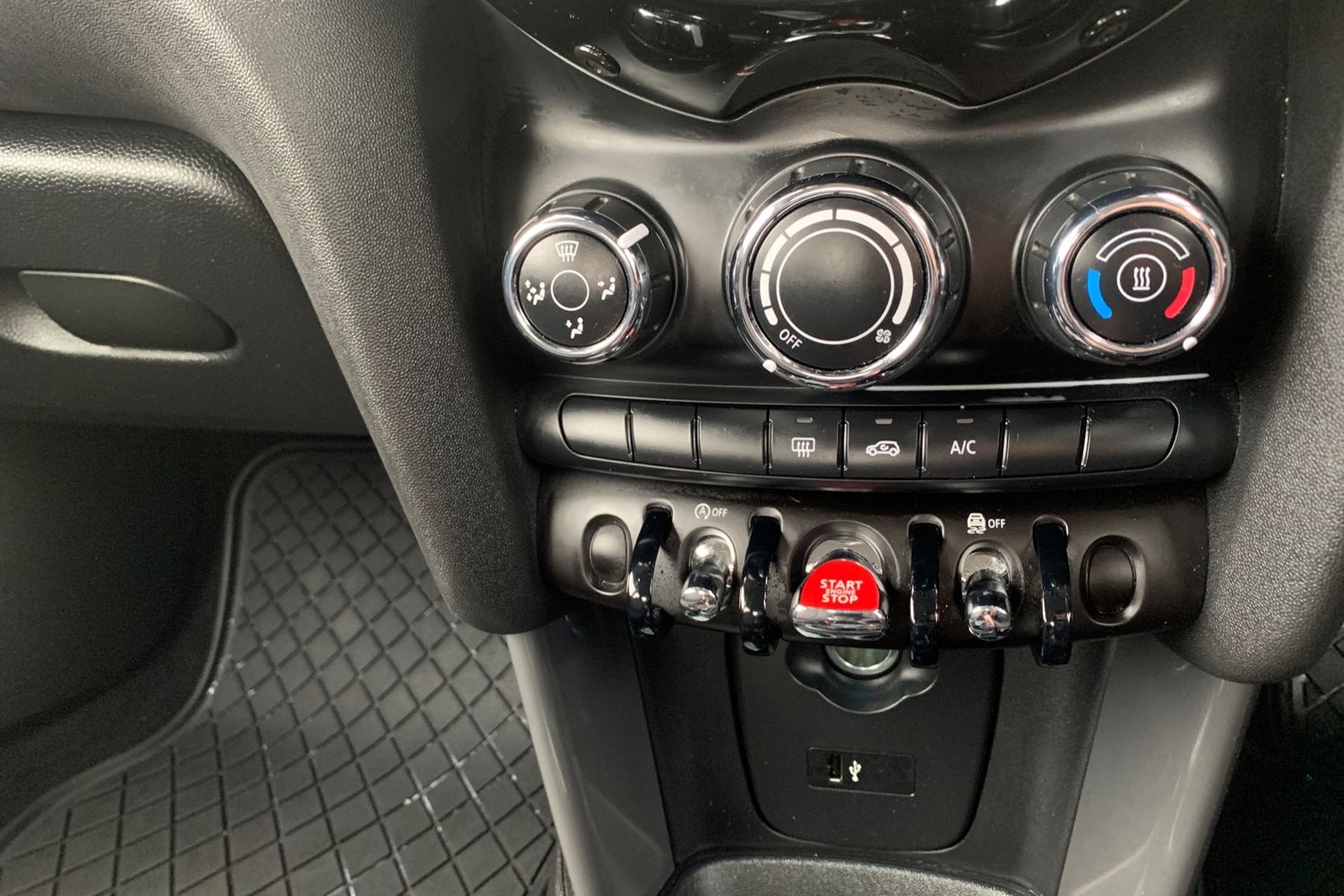 Used MINI Hatch 2020 for sale - 76197675: Photo 11