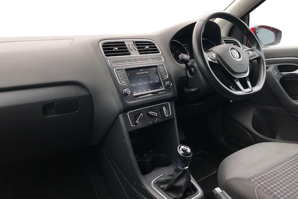 Used Volkswagen Polo 2016 for sale - 76249514: Photo 4