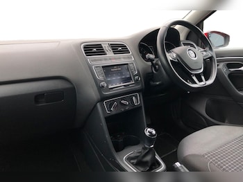 Used Volkswagen Polo 2016 for sale - 76249514: Photo 4