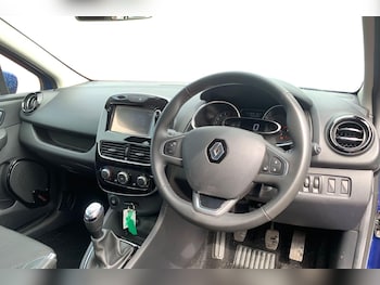 Used Renault Clio 2018 for sale - 75329727: Photo