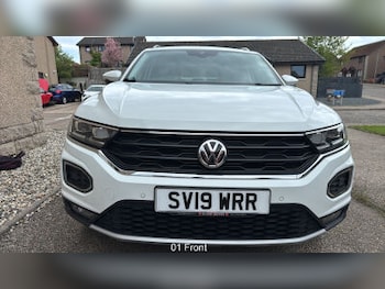 Used Volkswagen T-Roc 2019 for sale - 78512550: Photo