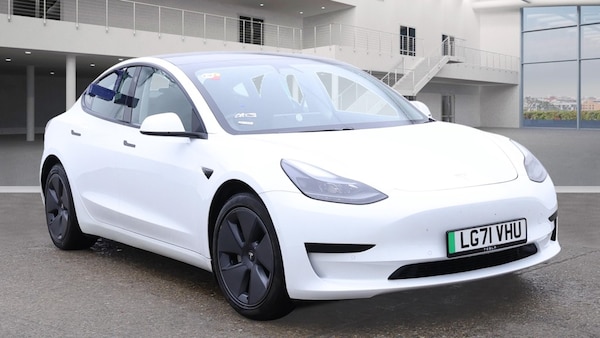 Used Tesla Model 3 2021 for sale - 76280876: Photo 1