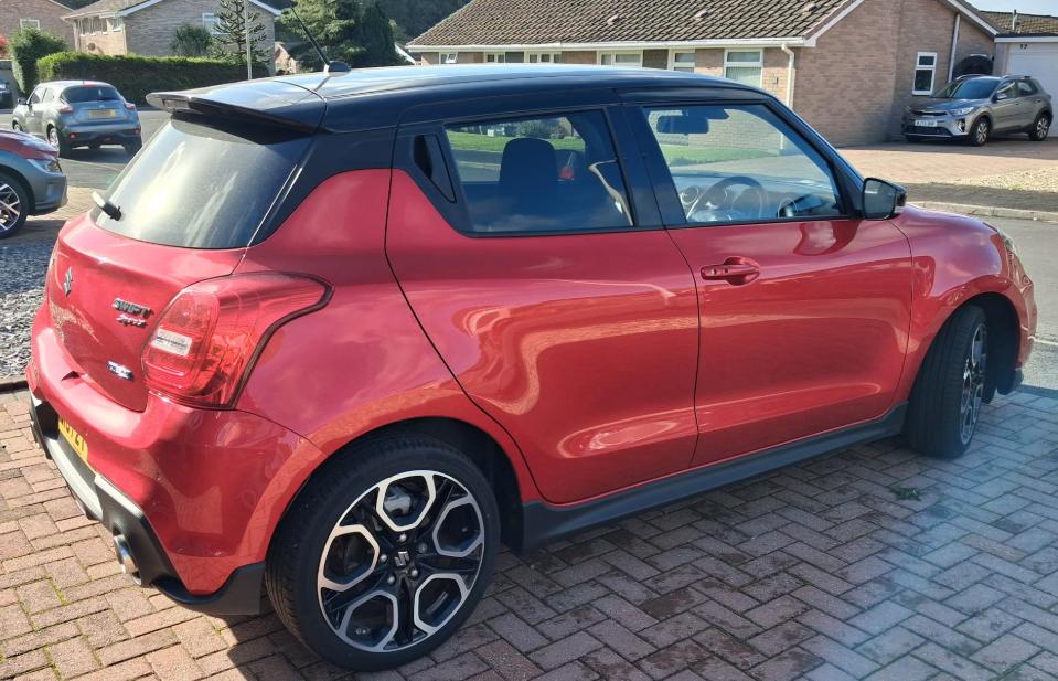 Used Suzuki Swift 2022 for sale - 76509153: Photo 2