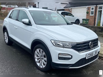 Used Volkswagen T-Roc 2019 for sale - 77435989: Photo