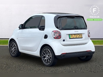 Used smart fortwo 2022 for sale - 76133698: Photo 2