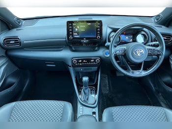 Used Toyota Yaris 2021 for sale - 79156142: Photo
