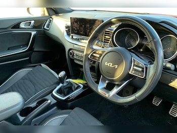 Used Kia Ceed 2021 for sale - 76961618: Photo