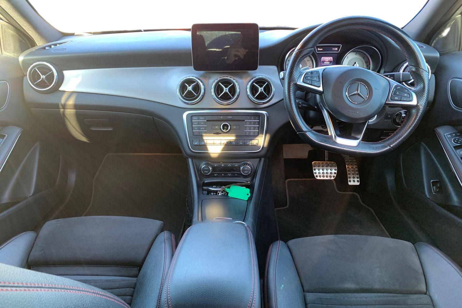 Used Mercedes-Benz GLA 2017 for sale - 76662243: Photo 3