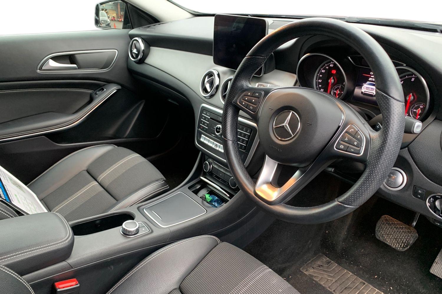 Used Mercedes-Benz GLA 2020 for sale - 77026580: Photo 3