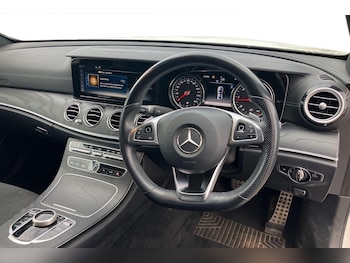 Used Mercedes-Benz E Class 2018 for sale - 76119851: Photo