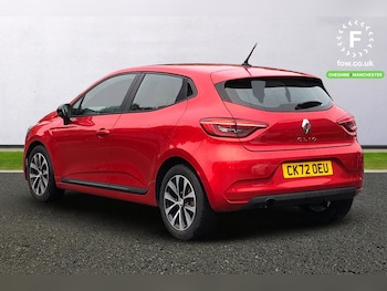 Used Renault Clio 2023 for sale - 76065196: Photo 2
