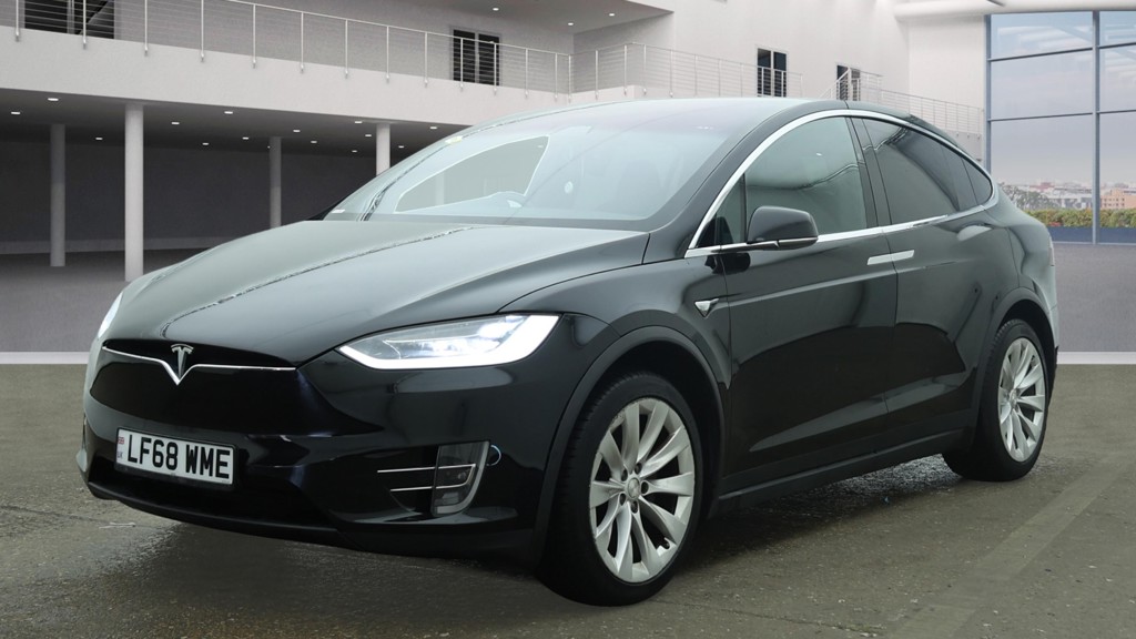 Used Tesla Model X 2018 for sale - 76133673: Photo 2