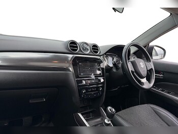 Used Suzuki Vitara 2021 for sale - 77361925: Photo