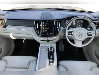 Used Volvo XC60 2020 for sale - 79482918: Photo