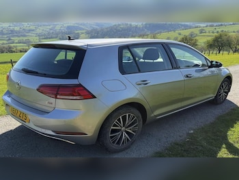 Used Volkswagen Golf 2017 for sale - 78558297: Photo