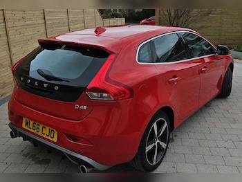 Used Volvo V40 2016 for sale - 78282713: Photo