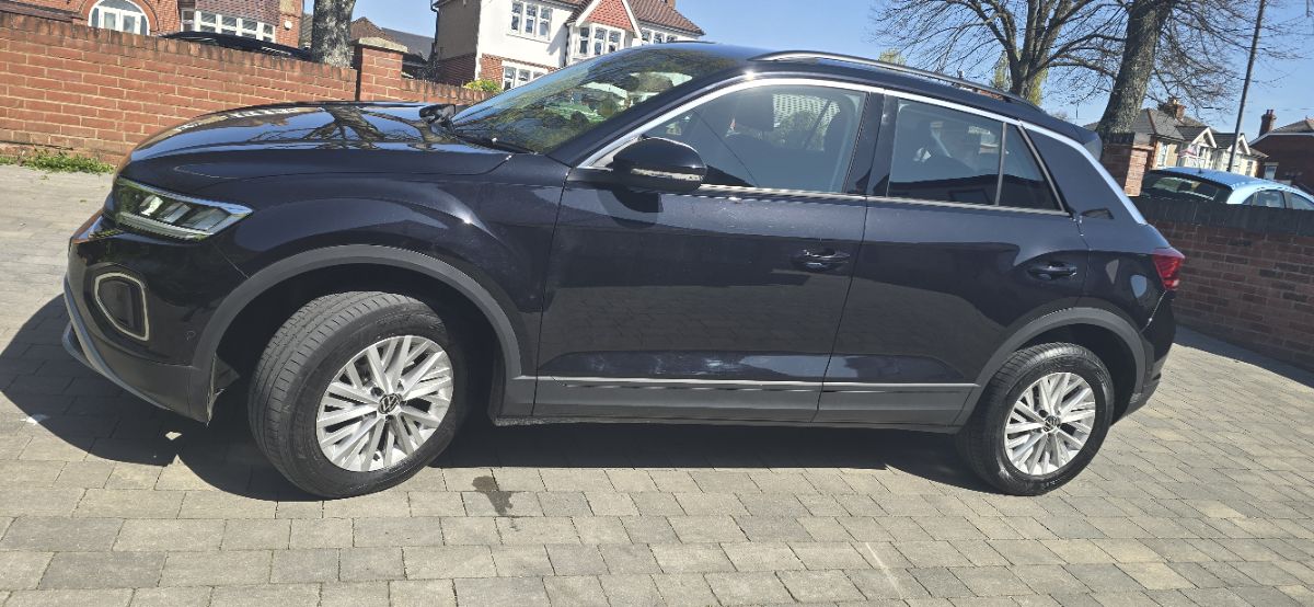 Used Volkswagen T-Roc 2024 for sale - 78168525: Photo 4