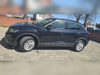 Used Volkswagen T-Roc 2024 for sale - 78168525: Photo