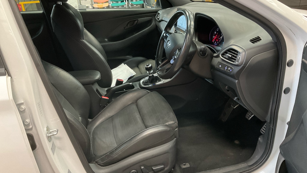Used Hyundai i30 2020 for sale - 76357689: Photo 2