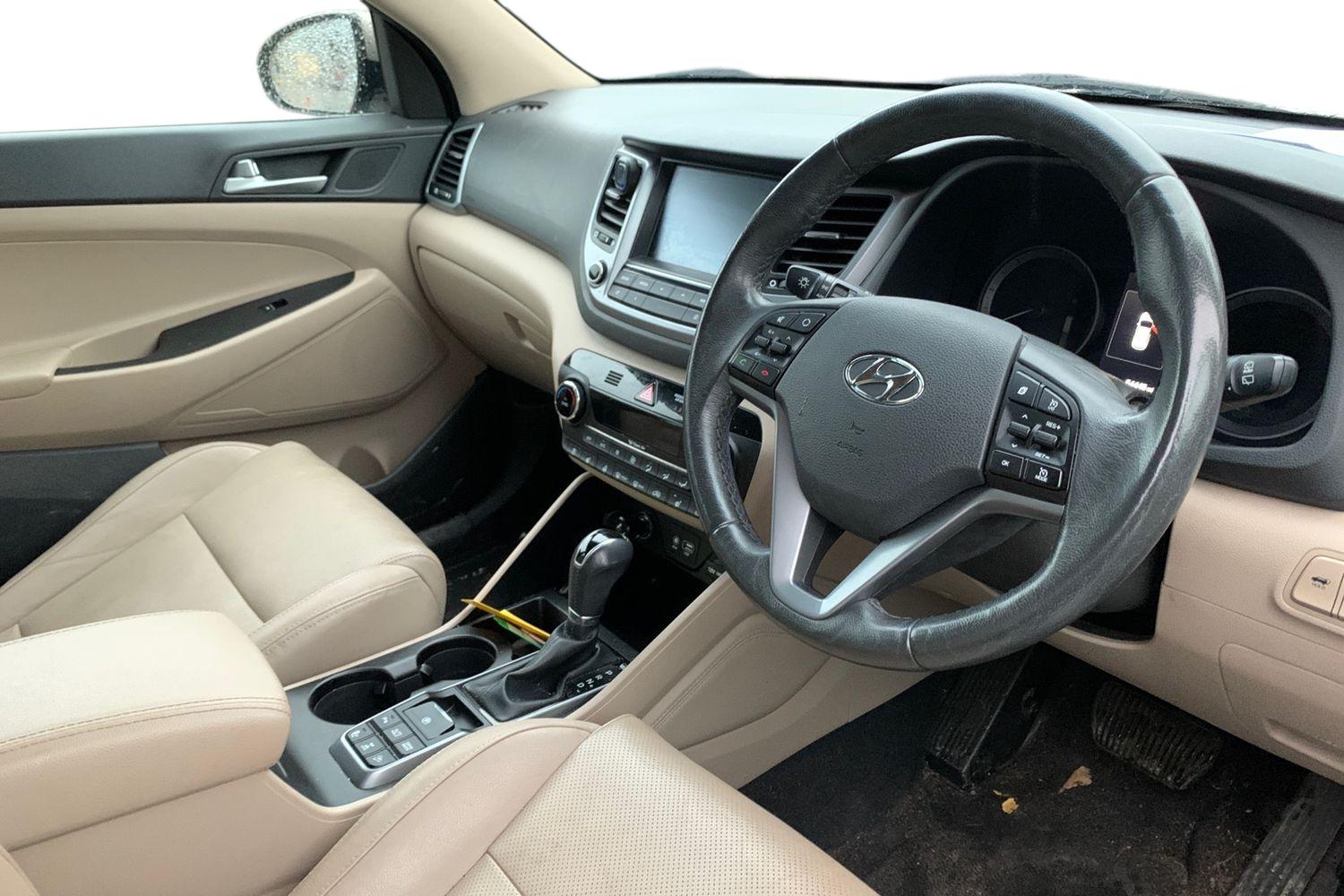 Used Hyundai TUCSON 2016 for sale - 76955499: Photo 3