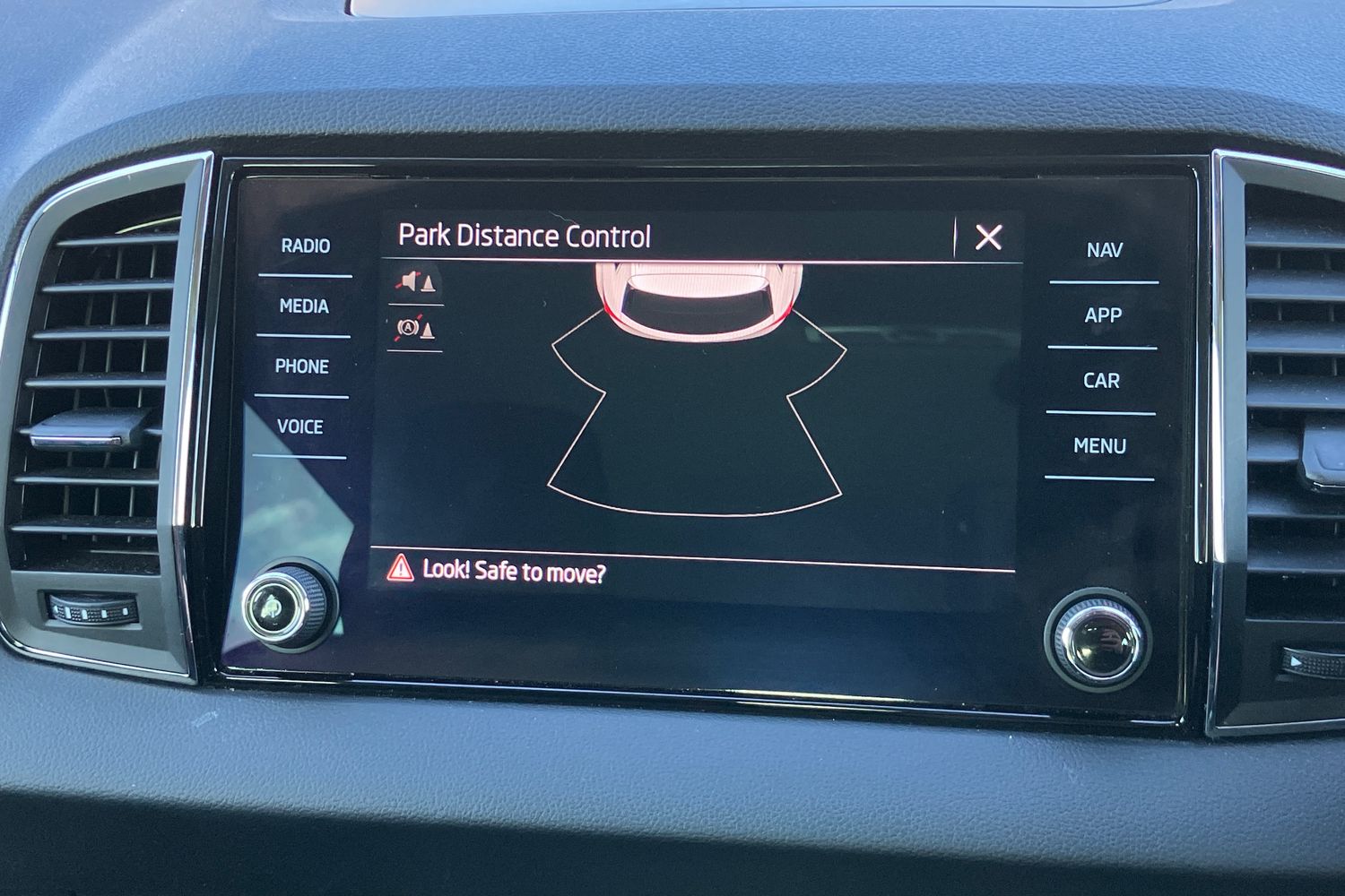 Used Skoda Karoq 2021 for sale - 76164767: Photo 8