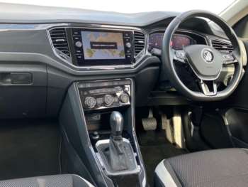 Used Volkswagen T-Roc 2020 for sale - 74785447: Photo