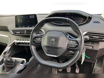 Used Peugeot 3008 2019 for sale - 76057483: Photo 3