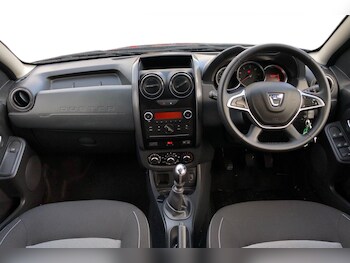 Used Dacia Duster 2017 for sale - 77048374: Photo