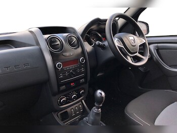 Used Dacia Duster 2017 for sale - 77048374: Photo