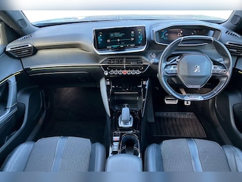 Used Peugeot 2008 2021 for sale - 76863371: Photo