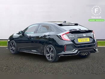 Used Honda Civic 2019 for sale - 76274845: Photo 2