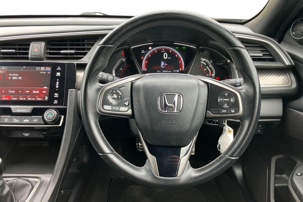 Used Honda Civic 2019 for sale - 76274845: Photo 5