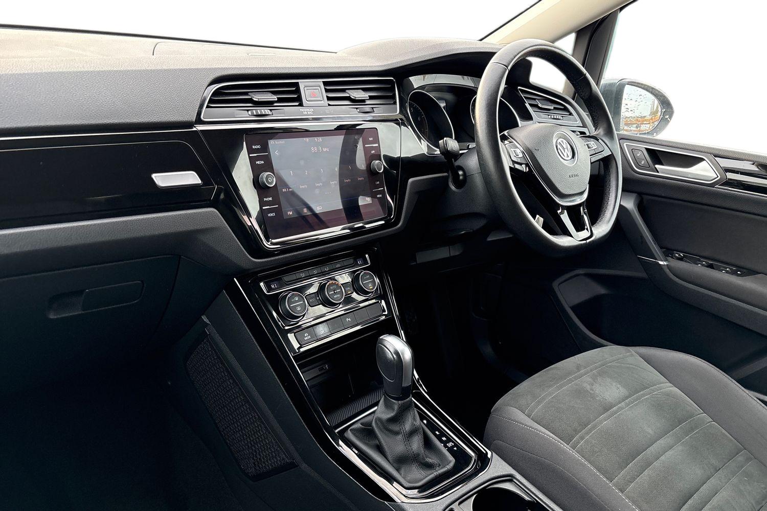 Used Volkswagen Touran 2020 for sale - 77935609: Photo 5