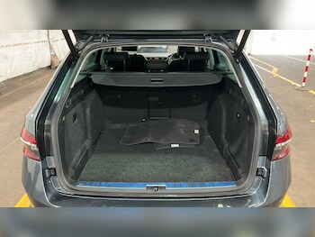 Used Skoda Superb 2020 for sale - 76746322: Photo