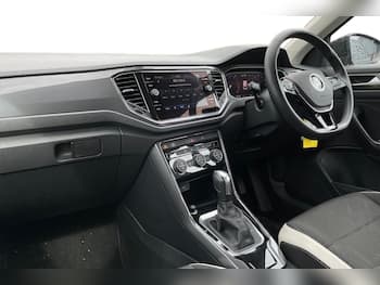 Used Volkswagen T-Roc 2021 for sale - 79692162: Photo