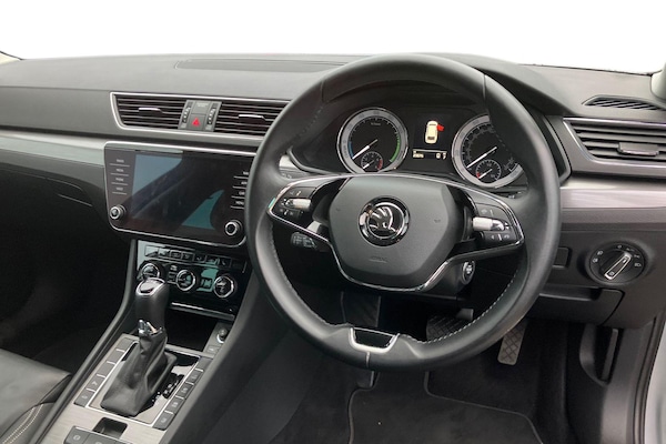 Used Skoda Superb 2021 for sale - 76224679: Photo 3